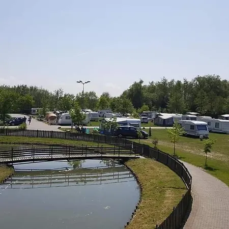 Prywatny キャンプ場 Gąski
